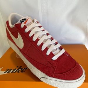 Nike University Red Blazer Low Sneakers NIB